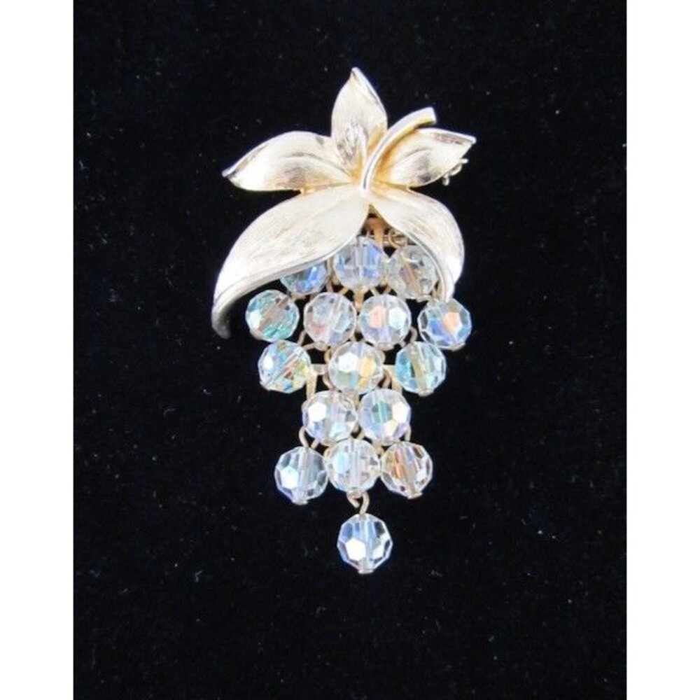 Vintage 1960’s Aurora Borealis Crystal Grapes & Gold Bow Brooch 24 Grams